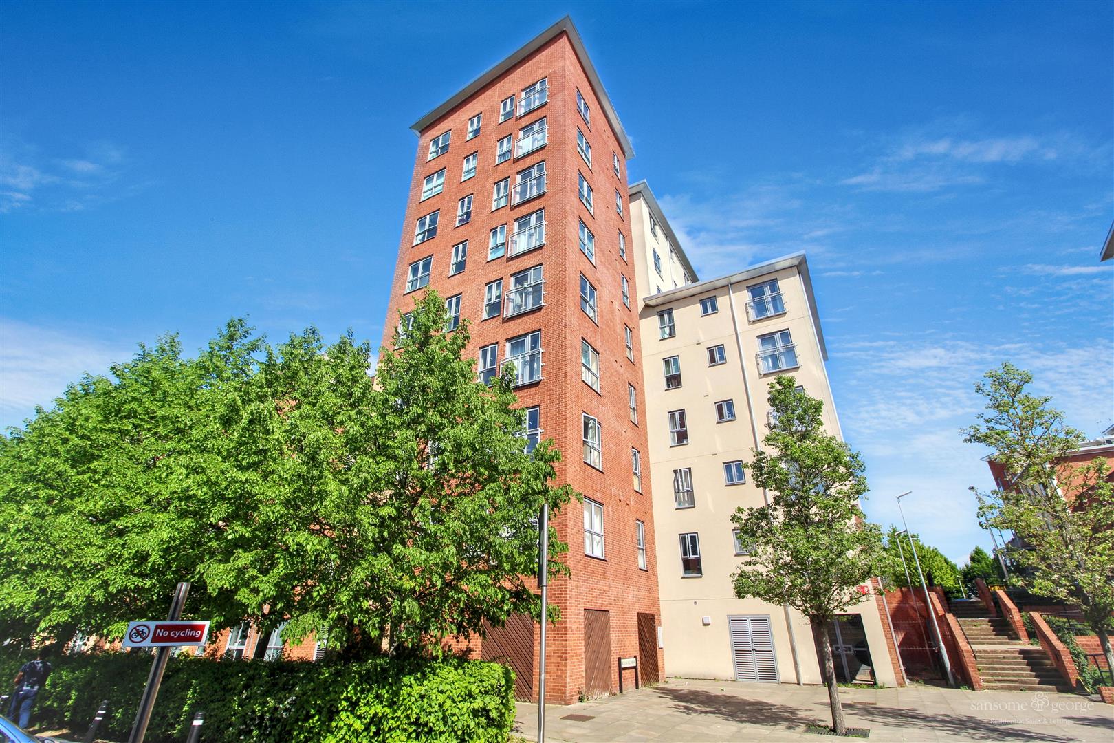 2 bed property in Moulsford Mews, Reading